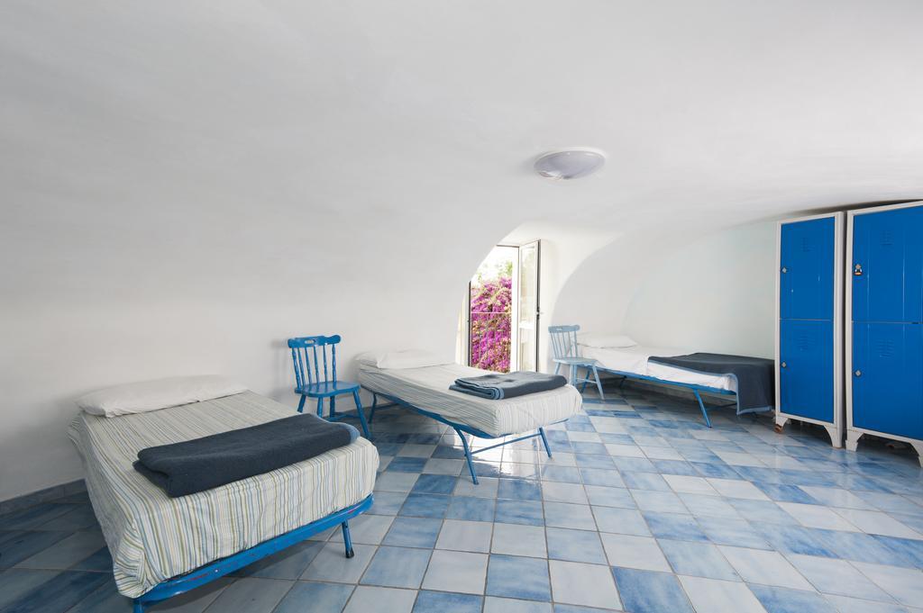Ring Hostel Forio di Ischia Pokoj fotografie